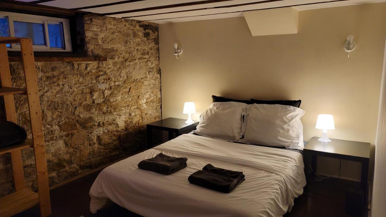 Cozy Downtown Private Rooms Near Ago Toronto Buitenkant foto